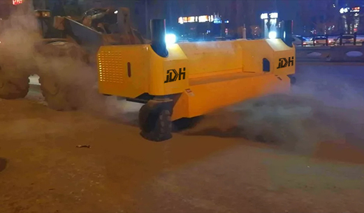 因为有你，这个雪天不在寒冷，除雪保障——乐动在线为您服务(图1)